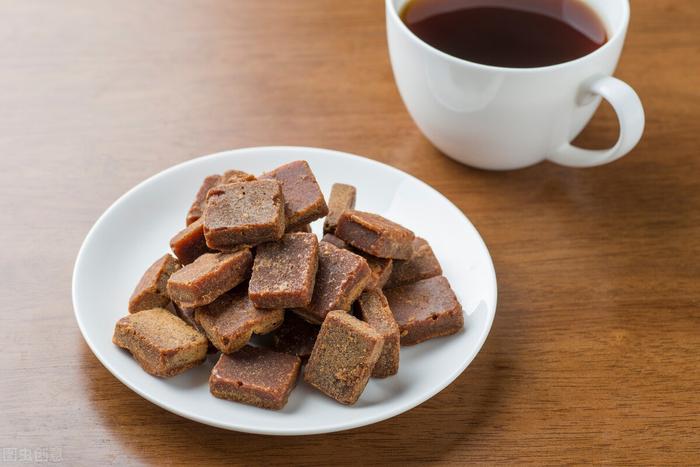 怎樣辨別是不是純甘蔗老紅糖?真紅糖和假紅糖有什么區(qū)別?